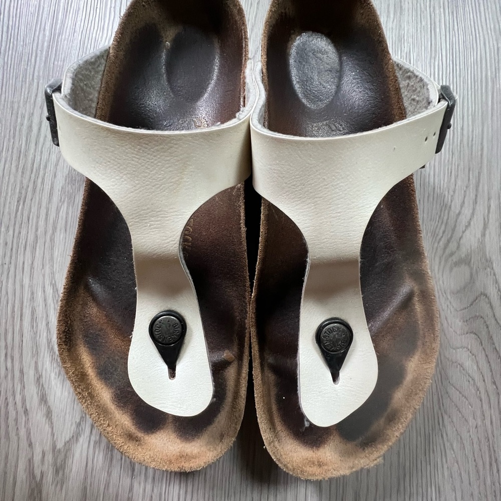 BIRKENSTOCK Gizeh Pearl White Thong Sandals